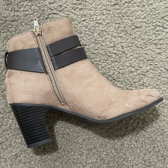 Giani Bernini Booties - Picture 8 of 12